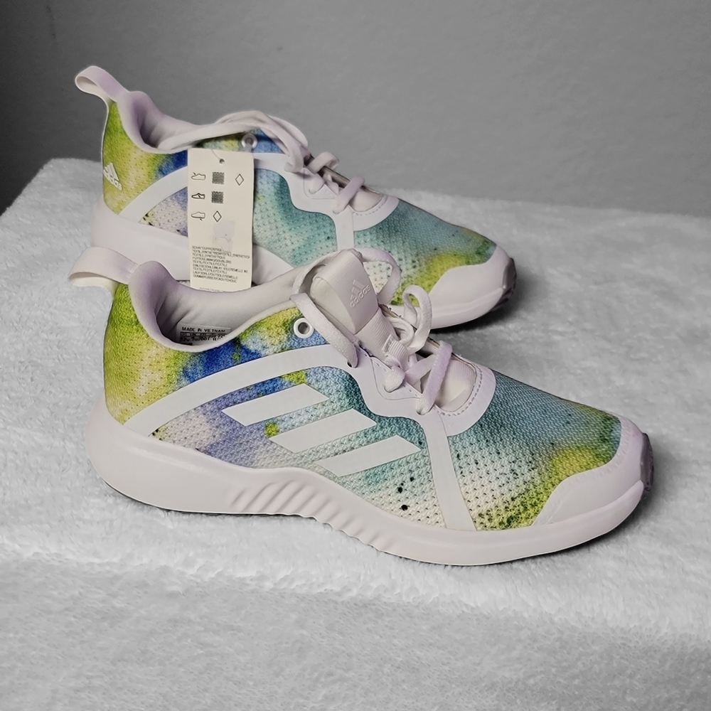 Adidas shoes size 41/2 us the color green, blue, white red bedom gray